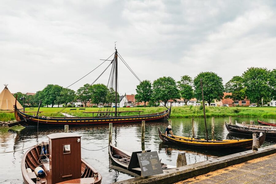 Copenhagen: Kronborg, Frederiksborg Castle and Roskilde Tour - Frederiksborg Palace: Lake-and-Garden Views with Self-Guided Freedom