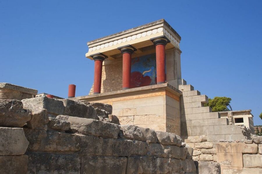 Crete: Knossos Palace and Lassithi Plateau Day Tour - Tzermiado break and optional tavern lunch: the part that decides your comfort
