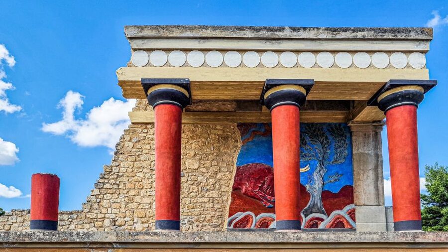 Crete: Knossos Palace, Heraklion City, Market Guided Tour - Patsides Minoan Farm: tasting Cretan products and learning what grows there
