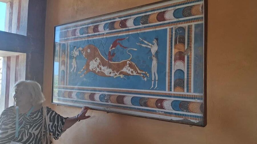 Crete: Knossos Palace, Winery & Olive Oil Tour with Lunch - Olive oil tasting: what extra-virgin should taste like