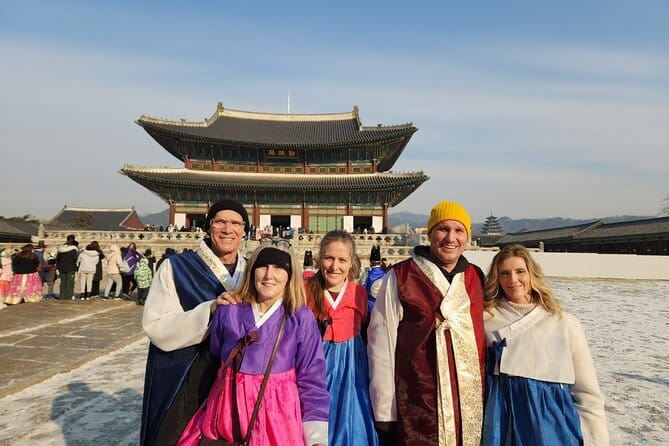 Day Tour of Suwon Hwaseong Fortress Starfield Waujeongsa Temple - Starfield Suwon Library Photo Time in a Mall Setting