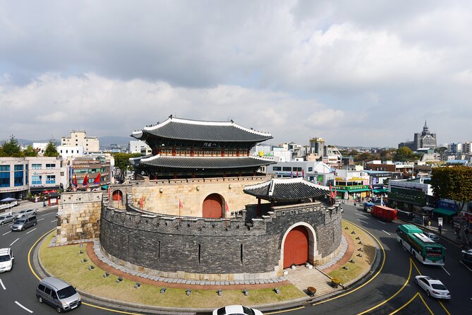 Day Trip to UNESCO: Suwon Fortress Adventure from Seoul - Weather reality: when the outdoors steals the schedule