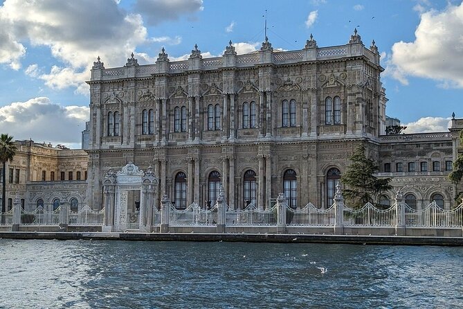 Dolmabahçe Palace and Sunset Tour on Luxury Yacht - Who should choose this tour, and who should skip it