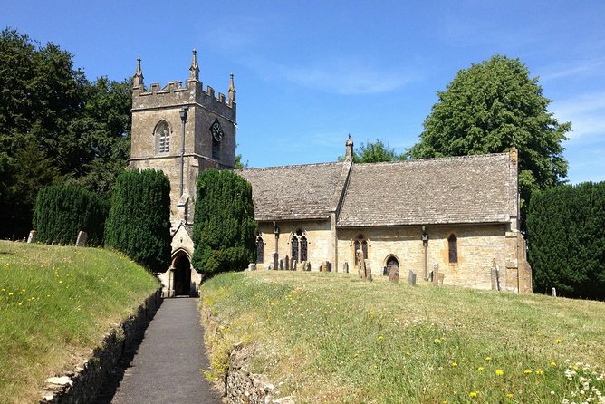 Downton Abbey and Highclere Castle Tour from London - Cogges Manor Farm: A Farm Stop With Downton Abbey Texture