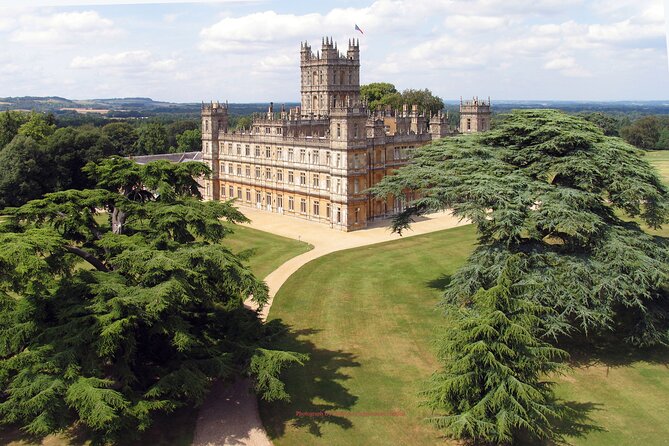 Downton Abbey & Highclere Castle Tour from London, with Oxford - University of Oxford time: Bodleian and Radcliffe Camera, with tickets not included