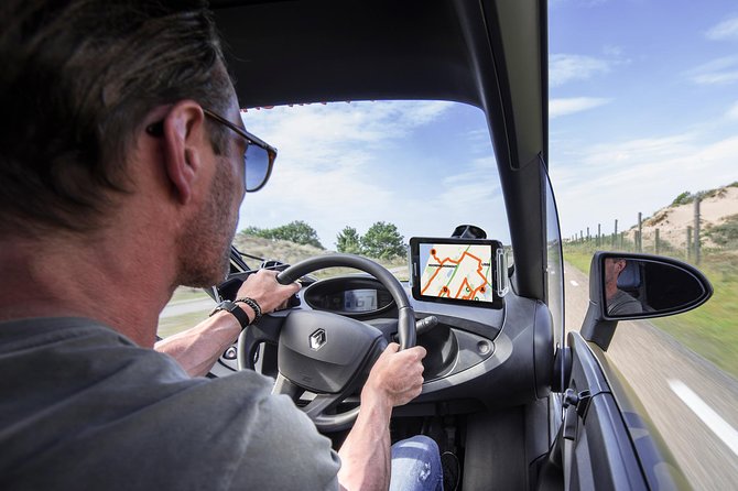 Drive it yourself electric History and Castle GPS audio tour - How the 39 km GPS Route Works (and How to Make It Stress-Free)