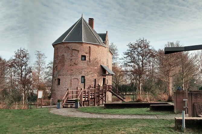 Drive it yourself electric History and Castle GPS audio tour - Price and Value for a 3-Hour Castle-and-Bulb Day