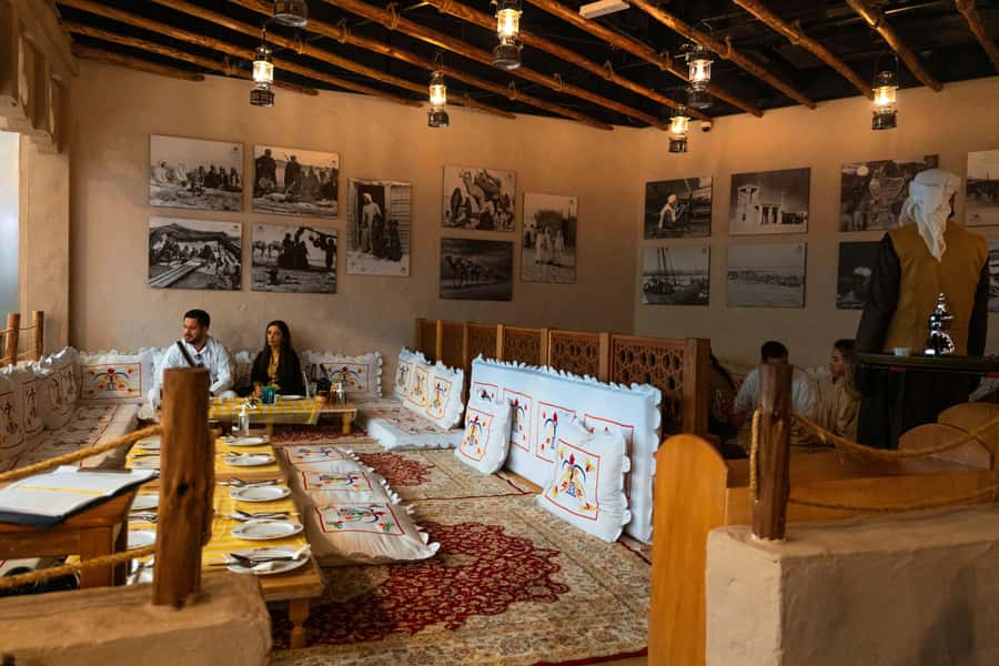 Dubai: Abu Dhabi Day-Trip Grand Mosque, Royal Palace & Lunch - Qasr Al Watan Presidential Palace: heritage exhibits, no guided interior tour
