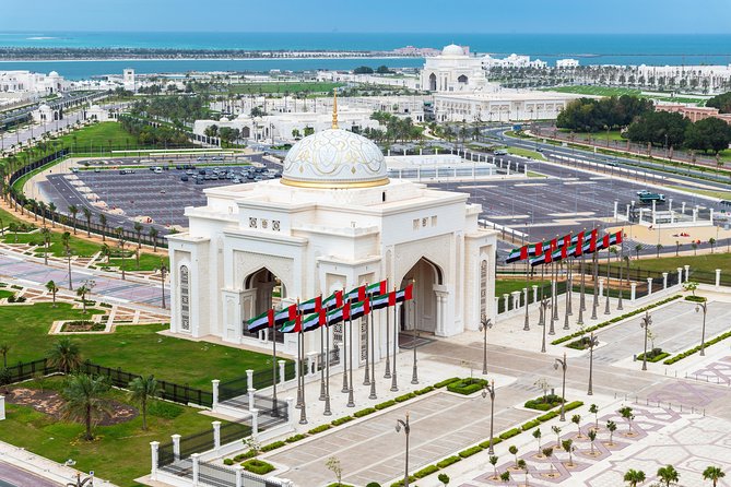 Dubai to Abu Dhabi Day Trip: Grand Mosque, Palace & Etihad Towers - Marina Mall break: the air-conditioned reset you’ll be grateful for
