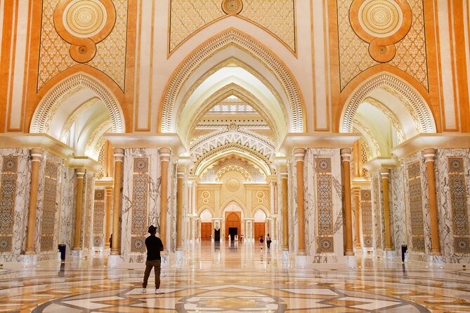 Dubai to Abu Dhabi Day Trip: Grand Mosque, Palace & Etihad Towers - Getting picked up in Dubai and settling into the 90-minute drive