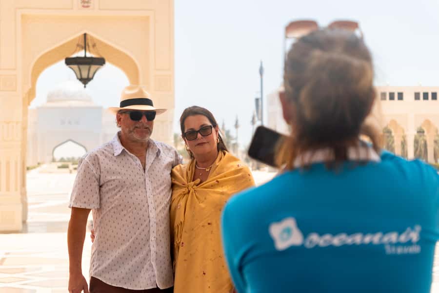 Dubai to Abu Dhabi Private Tour: Grand Mosque & Royal Palace - Etihad Towers observation deck: the best way to do skyline photos