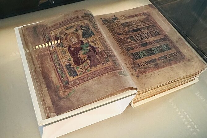 Dublin Book of Kells, Castle and Molly Malone Statue Guided Tour - Price and what you’re really paying for at $95.53