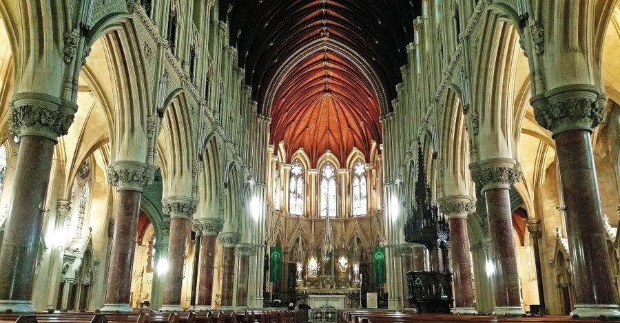 Dublin: Full-Day Tour to Cork, Cobh and Blarney Castle - Blarney Village Time: Lunch, Shopping, and a Breather