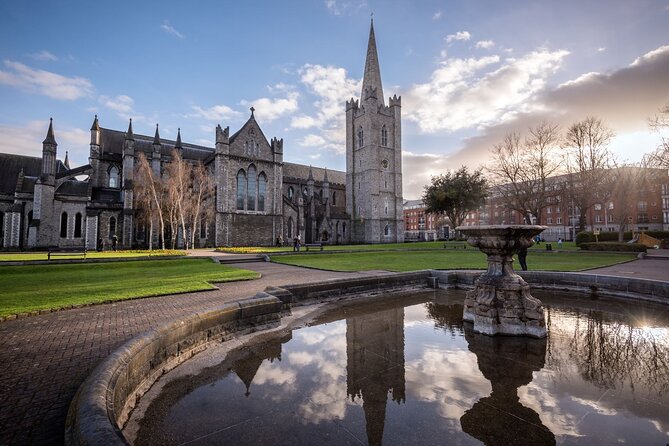 Dublin in a Day: Dublin Castle, Book of Kells, Guinness & Whiskey - The real value: a guided morning, tasting afternoon, and a big-view finale
