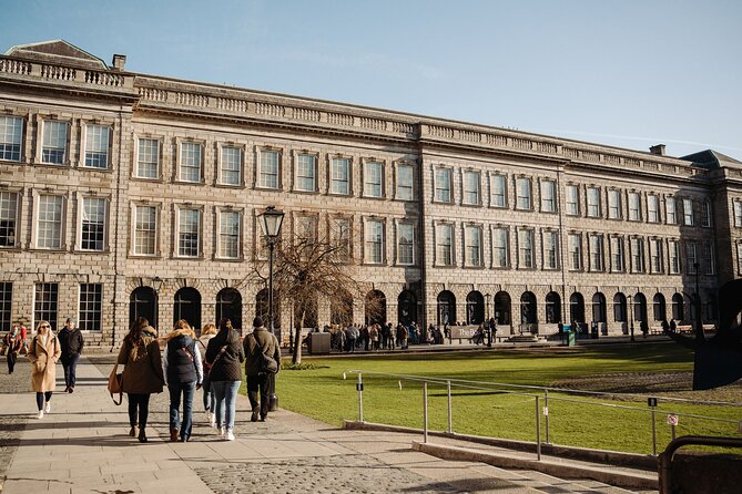 Dublin in a Day: Dublin Castle, Book of Kells, Guinness & Whiskey - Lunch break in the city center: 60 minutes, no plan needed