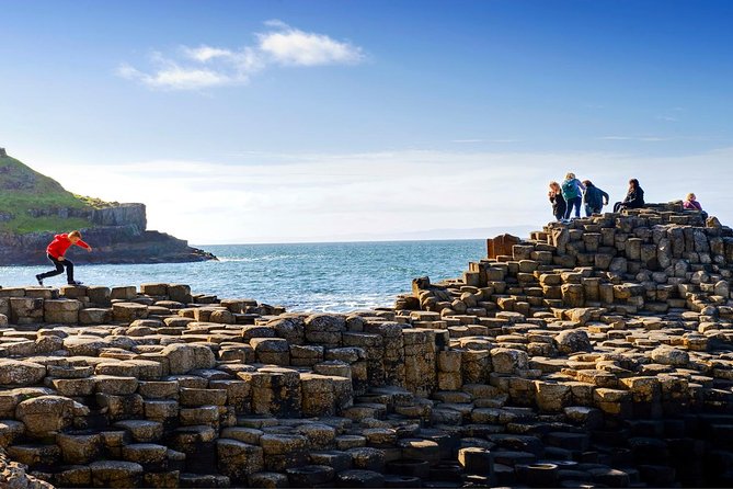 Dublin to Belfast Black Cab, Dunluce Castle and Giant's Causeway - From Dublin to Belfast: the day starts early for a reason