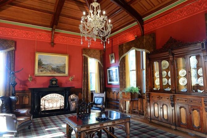 Dunedin Shore Excursion City Sightseeing & Tour of Larnach Castle - Who runs the day: guide style and small-group reality