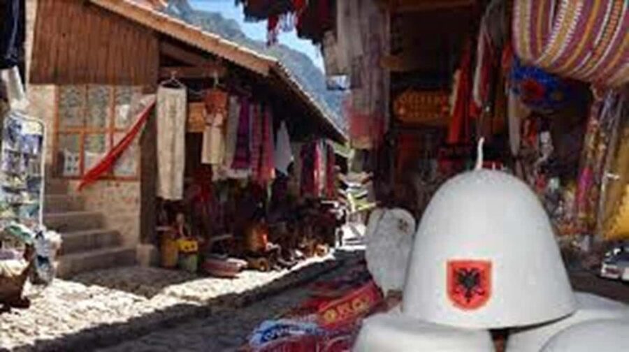 Durres/Golem: Kruja Castle & Bazaar with Traditional Lunch - Krujë Castle: How the Stories Land During a 1-Hour Guided Walk