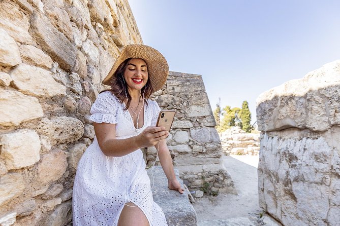 E-Ticket & Audio Tour for Knossos Palace: Unlock Minoan Majesty - The Throne Room stop: the replica you look for first