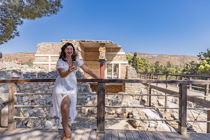 E-Ticket & Audio Tour for Knossos Palace: Unlock Minoan Majesty - Tripartite Shrine and the Snake Goddess: when myth becomes instructions for looking