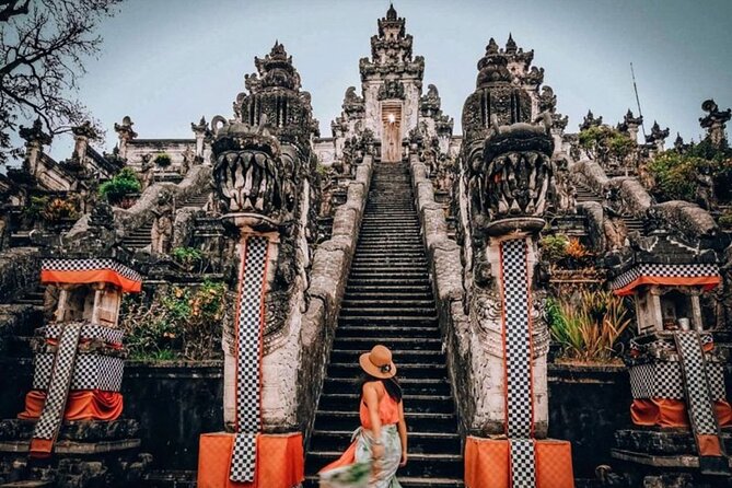 East Bali Tour: Gate of Heaven, Water Palace, Sleeping Gajah - Mt. Agung viewpoint and the irrigation dam waterfall panorama