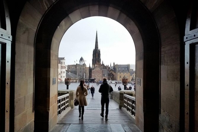 Edinburgh Castle Guided Walking Tour in English - Key things to know before you go