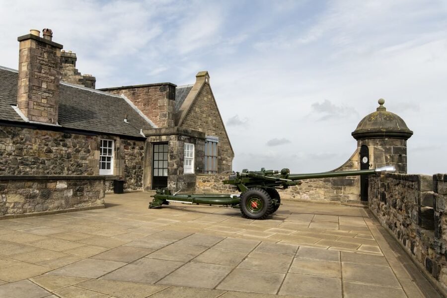 Edinburgh Castle: Guided Walking Tour with Entry Ticket - Should you book the Edinburgh Castle guided walking tour with entry?