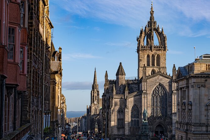 Edinburgh Castle: Guided Walking Tour with Entry Ticket - After the Guide: Free Time to Explore Museums, Palace Spaces, and More