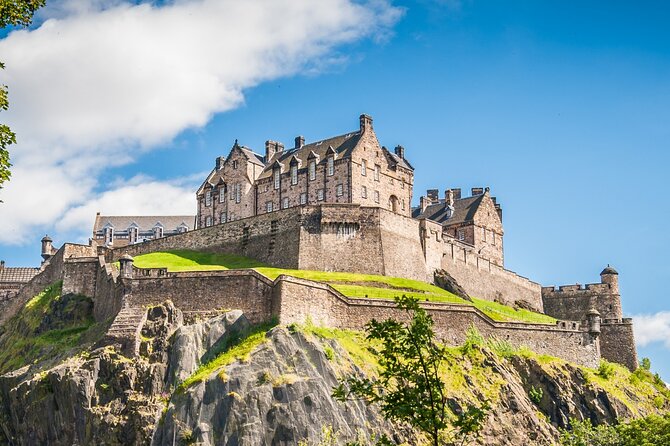 Edinburgh Castle Highlights Tour with Tickets, Map, and Guide - Meeting at the Royal Mile: where your castle visit actually begins