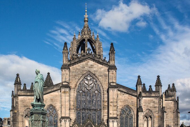 Edinburgh Castle & Old Town Small Group Guided Tour - From David Hume Statue into Scotland’s religious turning points