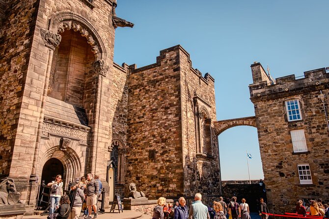 Edinburgh Castle Tickets & Tour - Local Scottish Guide In a Kilt - Your guide in a kilt: the local touch that makes it stick