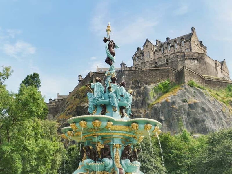 Edinburgh: Edinburgh Castle Guided History Tour with Tickets - St Margaret’s Chapel and James VI’s Birthplace: Iconic Stops With Context