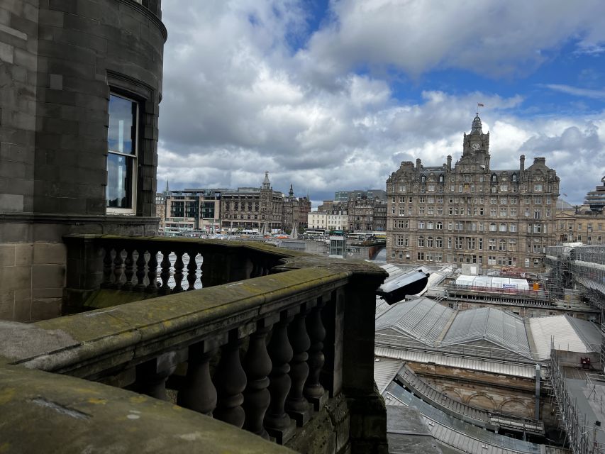 Edinburgh: Harry Potter Tour with Entry to Edinburgh Castle - Tron Kirk to Waverley Station: the Royal Mile sets the tone