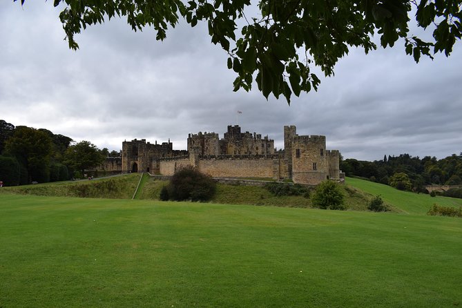 Edinburgh: Holy Island, Alnwick Castle & Kingdom of Northumbria - Should you book this tour?