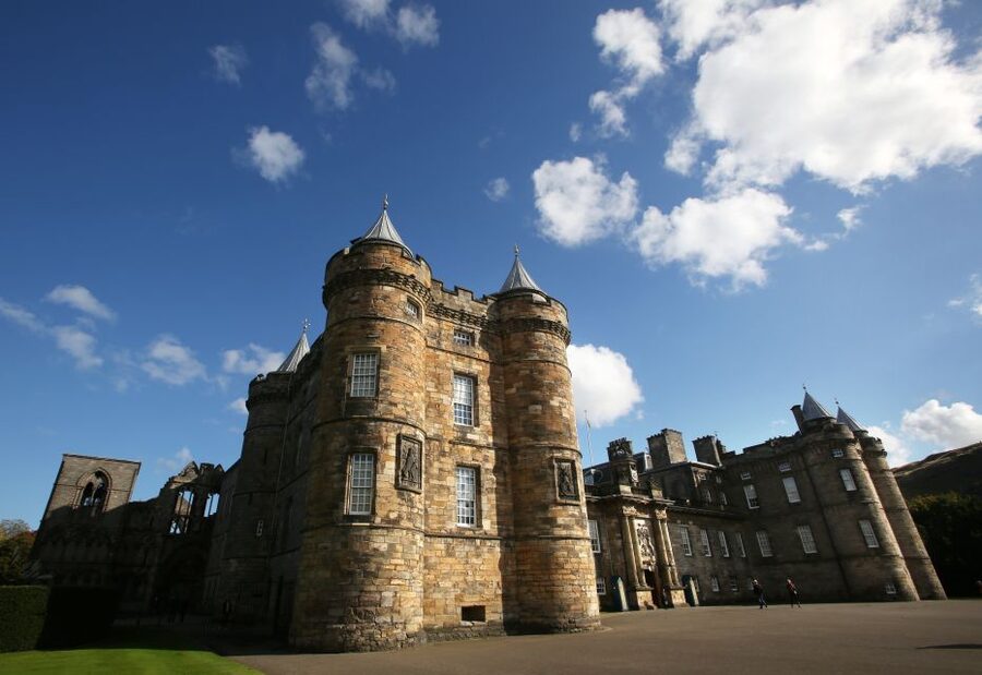 Edinburgh: Palace of Holyroodhouse Entry Ticket - Holyroodhouse tickets: what this palace experience feels like