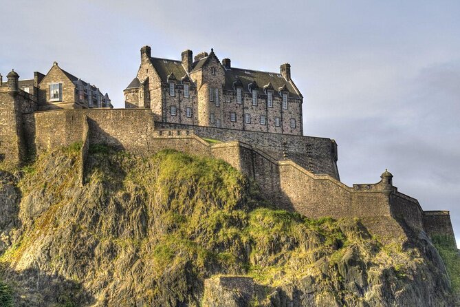 Edinburgh Rail Trip from London with Castle entry and Hop-on Hop-off bus - Key things to know before you go