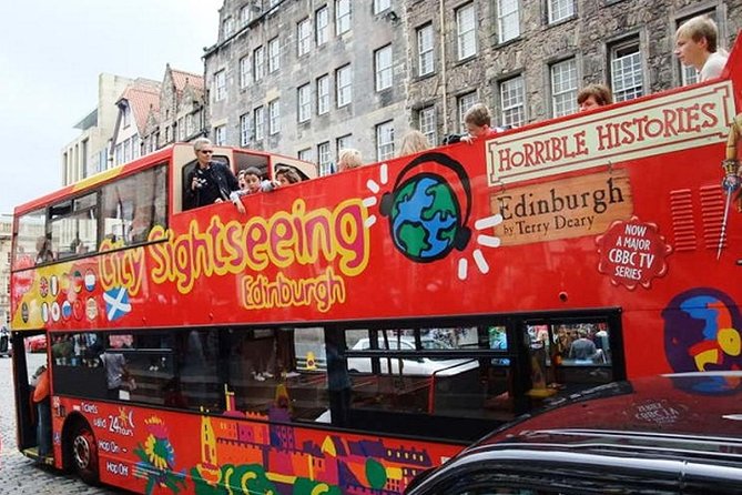Edinburgh Rail Trip from London with Castle entry and Hop-on Hop-off bus - Edinburgh Castle with an included ticket: go first, plan the uphill