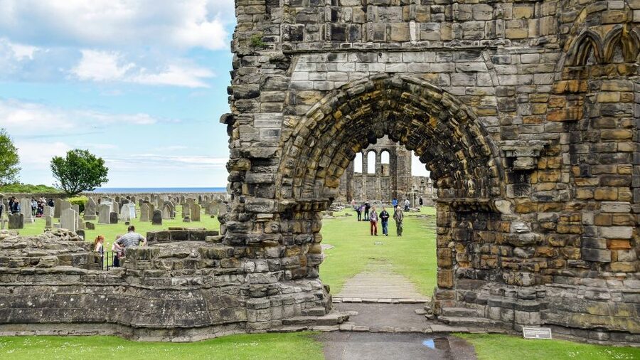 Edinburgh: St Andrews, Dunnottar Castle & Falkland Tour - St Andrews: golf birthplace, cliffside coastline, and a real university town