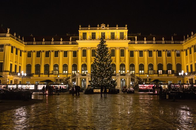Exclusive Evening at Schönbrunn Palace: After-Hours Audiotour, Dinner, Concert - Dinner near Schönbrunn: what you’re really buying