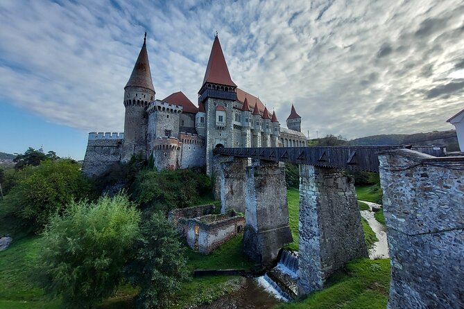 Exclusive Tour: Corvin Castle, Alba Iulia and traditional villages from Sibiu - Key things I’d circle before you book