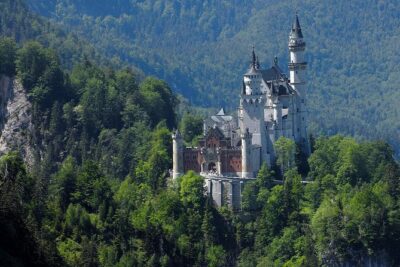 Express 6 tour from Munich to Neuschwasntein Castle - Train through the Alps, then minibus to the castle area