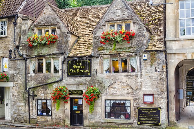 Extended Cotswolds Visit and Blenheim Palace with Cream Tea - The guides, the coach, and the details that shape your day