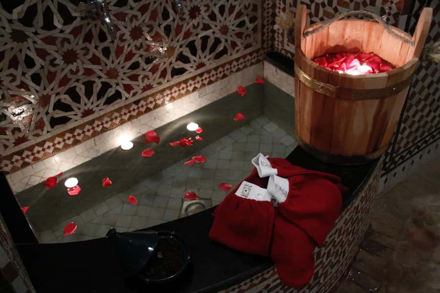 Fes: Traditional Hammam Massage in a Luxury Palace - Light Tapas After the Treatment: A Smart Finish