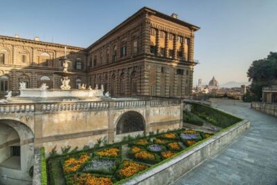 Florence: Palatina Gallery & Pitti Palace Guided Tour - Entering the Palatine Gallery: the Medici collection in the heart of Pitti