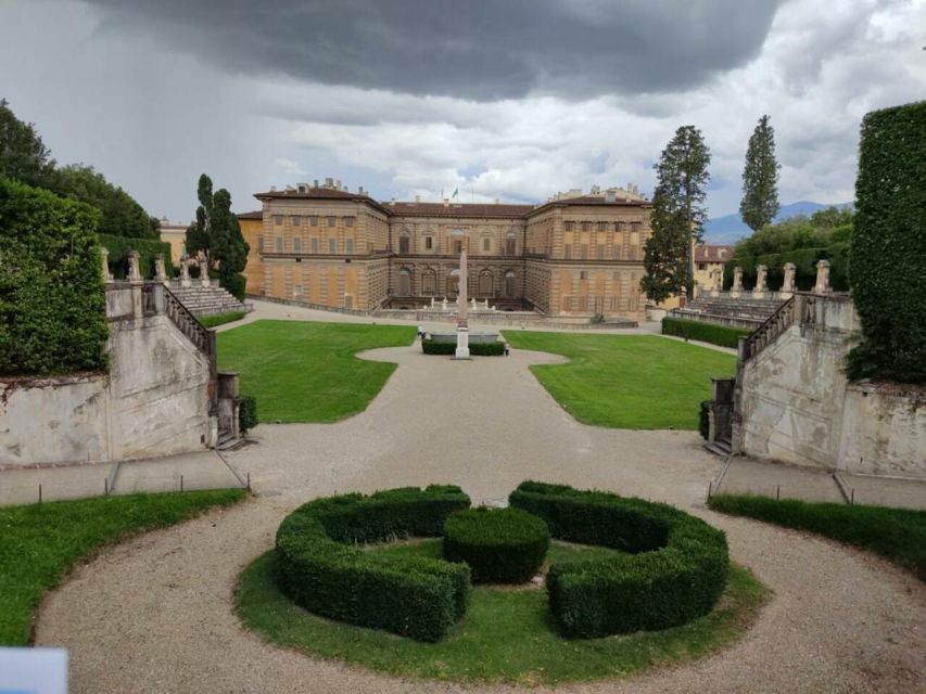 Florence: Pitti Palace and Boboli Gardens Private Tour - Inside Pitti Palace: Medici and Pitti family context you’ll use