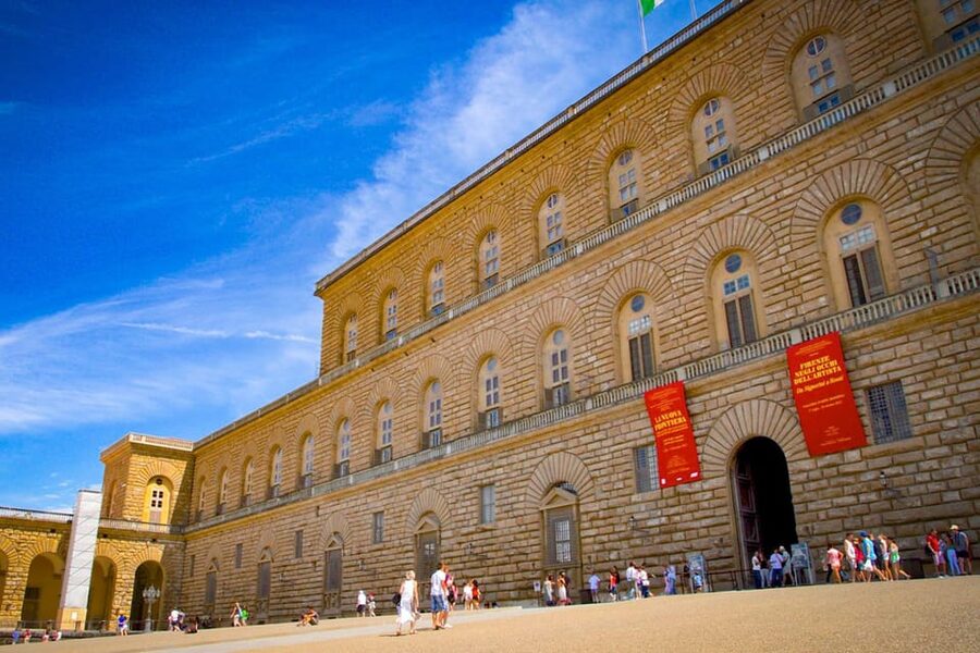 Florence: Pitti Palace and Boboli Gardens Ticket & eBook - Palazzo Pitti: the Medici power base you can walk through