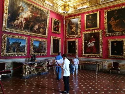 Florence: Pitti Palace and Palatina Gallery Ticket and Tour - Meeting on Piazza Pitti: Getting Oriented Fast