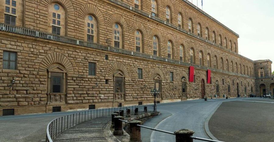 Florence: Pitti Palace Small Group Tour - Why Pitti Palace Works So Well in 90 Minutes