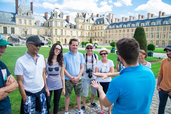 Fontainebleau and Vaux-Le-Vicomte Castle Small-Group Day Trip From Paris - Comfort and logistics: why the small van makes the difference