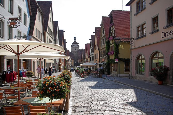 Frankfurt Super Saver: Neuschwanstein Castle and Rothenburg Day Trip - Who this Neuschwanstein and Rothenburg day trip suits best